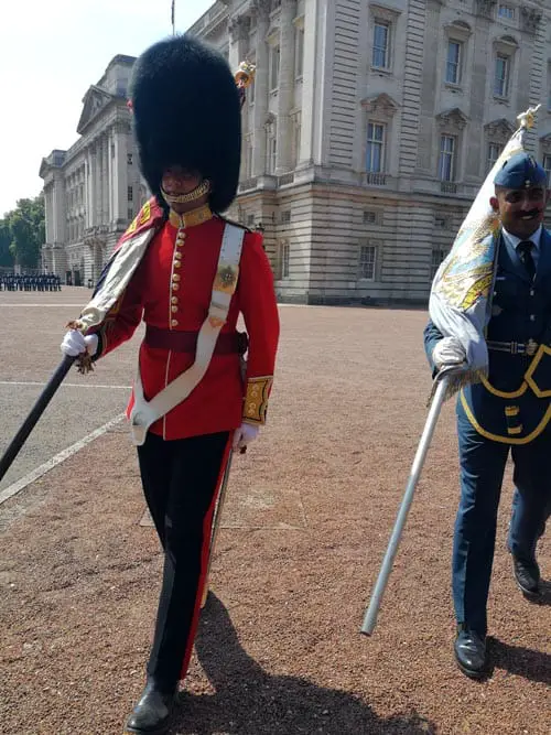 changing of the guard at Buckingham Palace